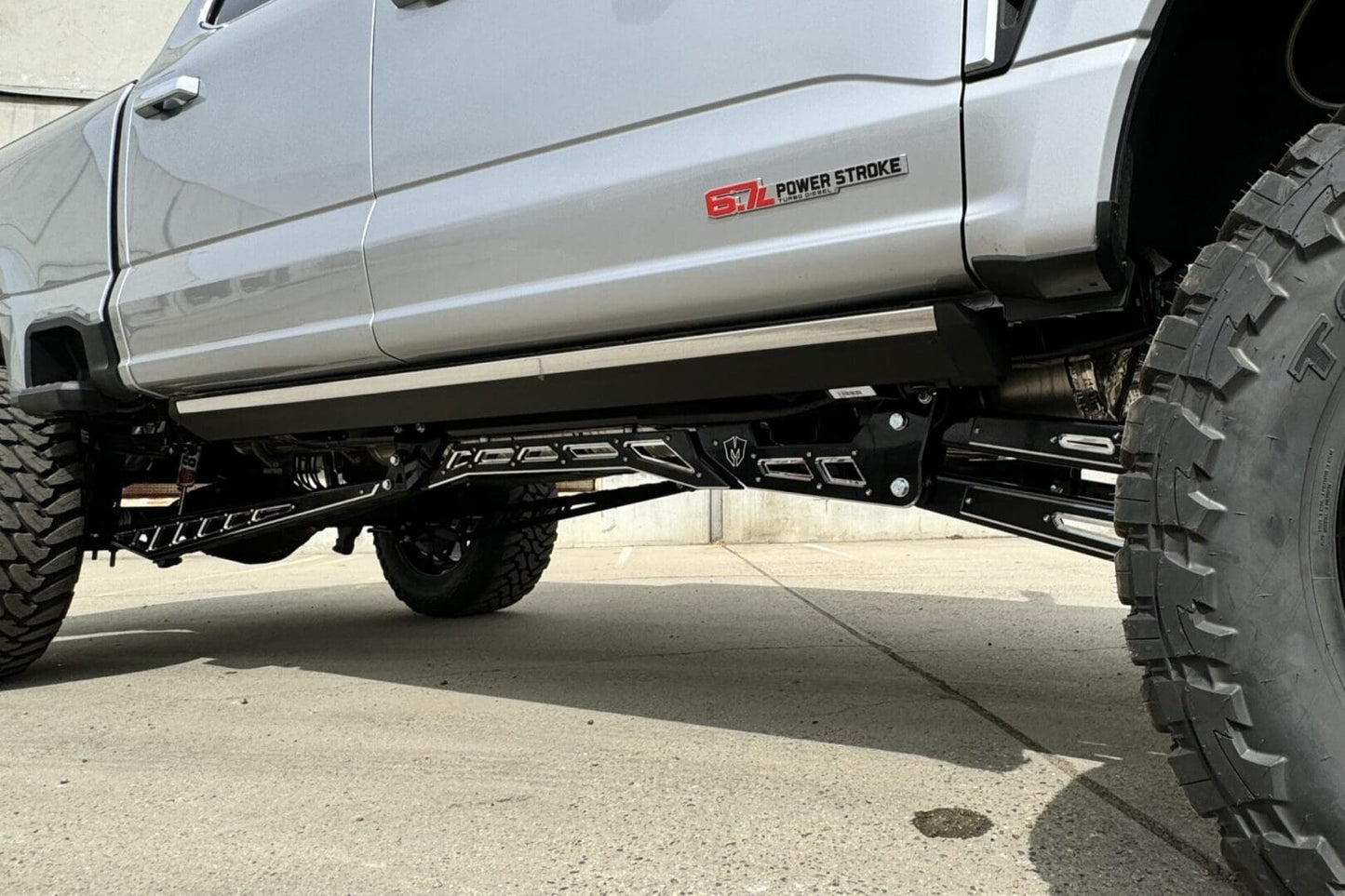 Premium S/S Traction Bar Kit 2023-2026 Ford F-350 4WD Crew Cab Long Bed